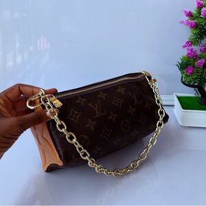 Fashion Mono Italian Leather Gold Hardware Brown Hand/Shoulder/Crossbody Bag